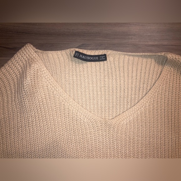 Haute Rogue sweater w/ zippered sleeves. Worn once and in perfect condition 🤗 - Picture 2 of 5